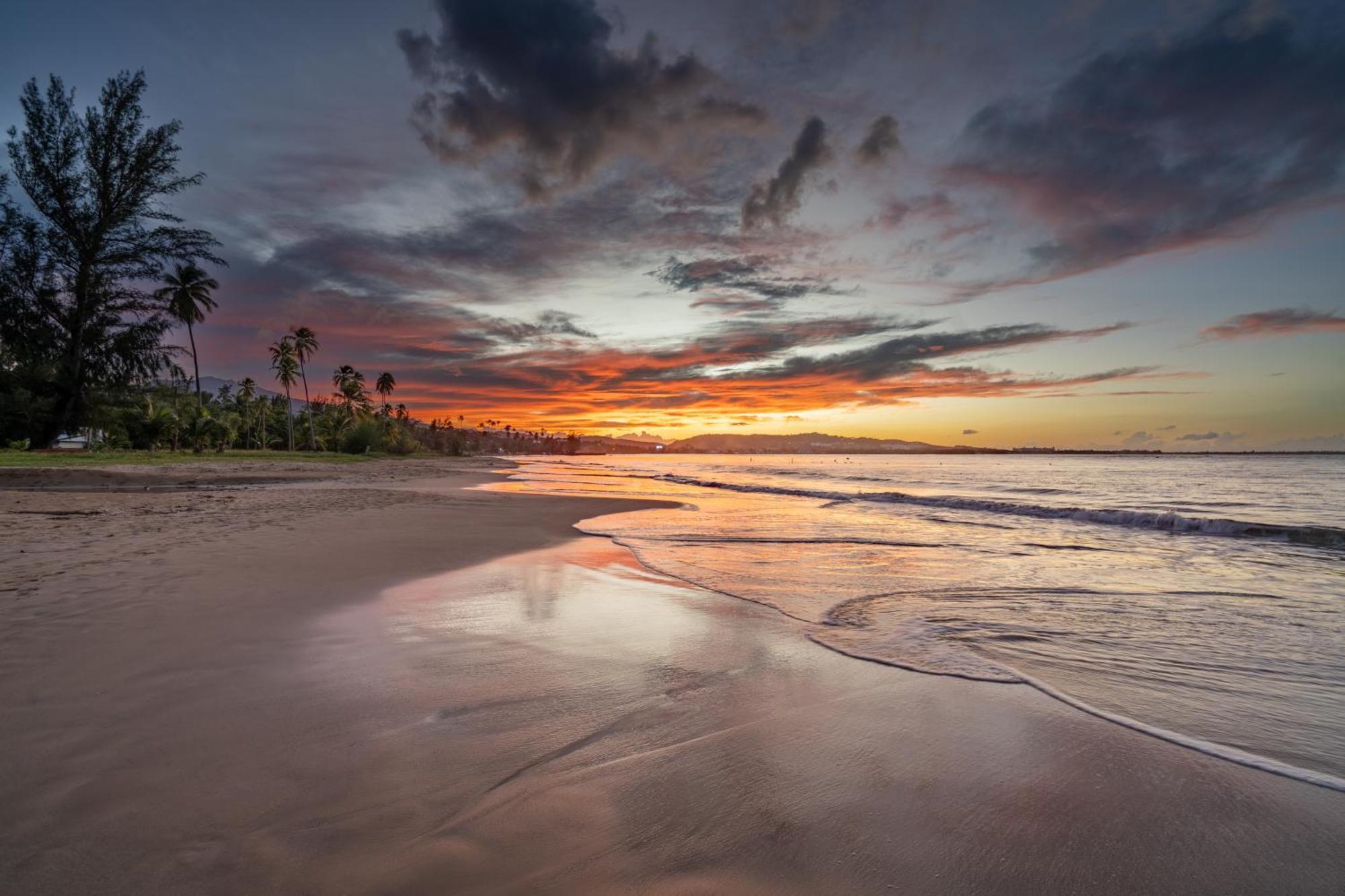 Blue Water Beach Villa Luquillo Exterior photo